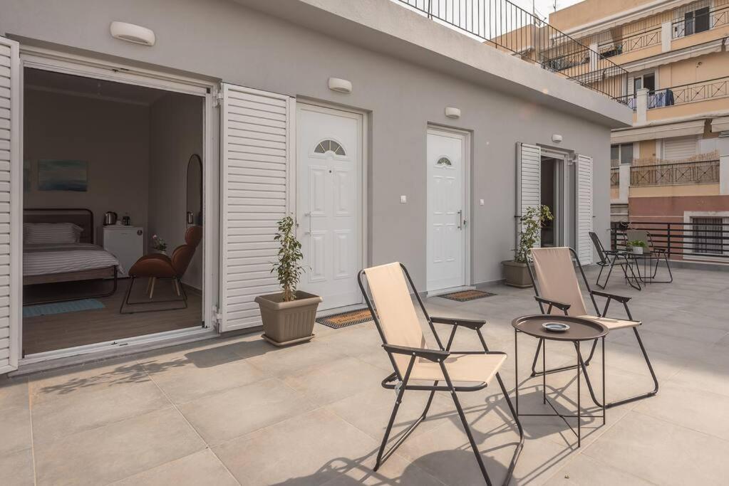 Peacock'S Terrace Apartment Pireu Exterior foto