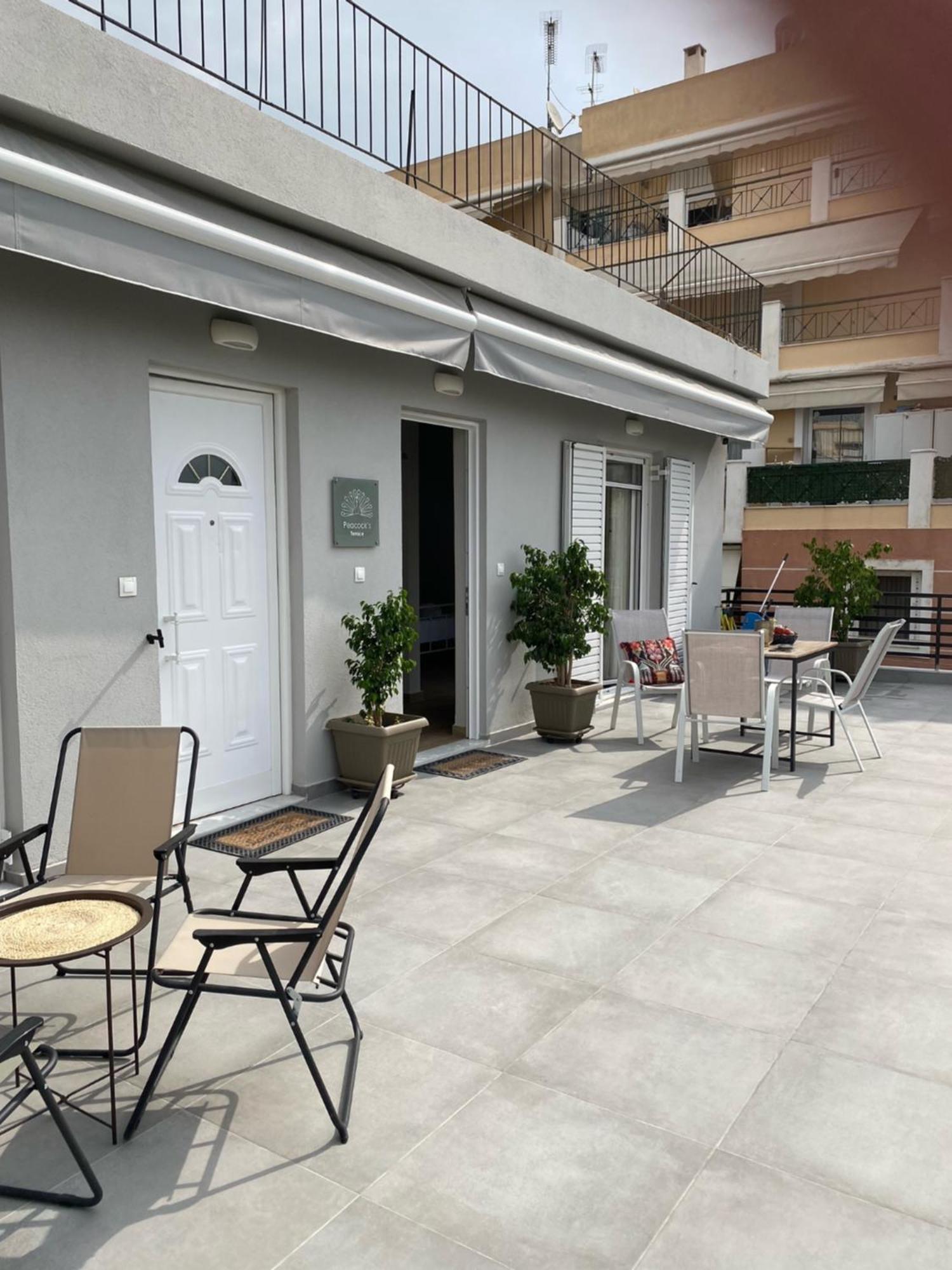Peacock'S Terrace Apartment Pireu Exterior foto