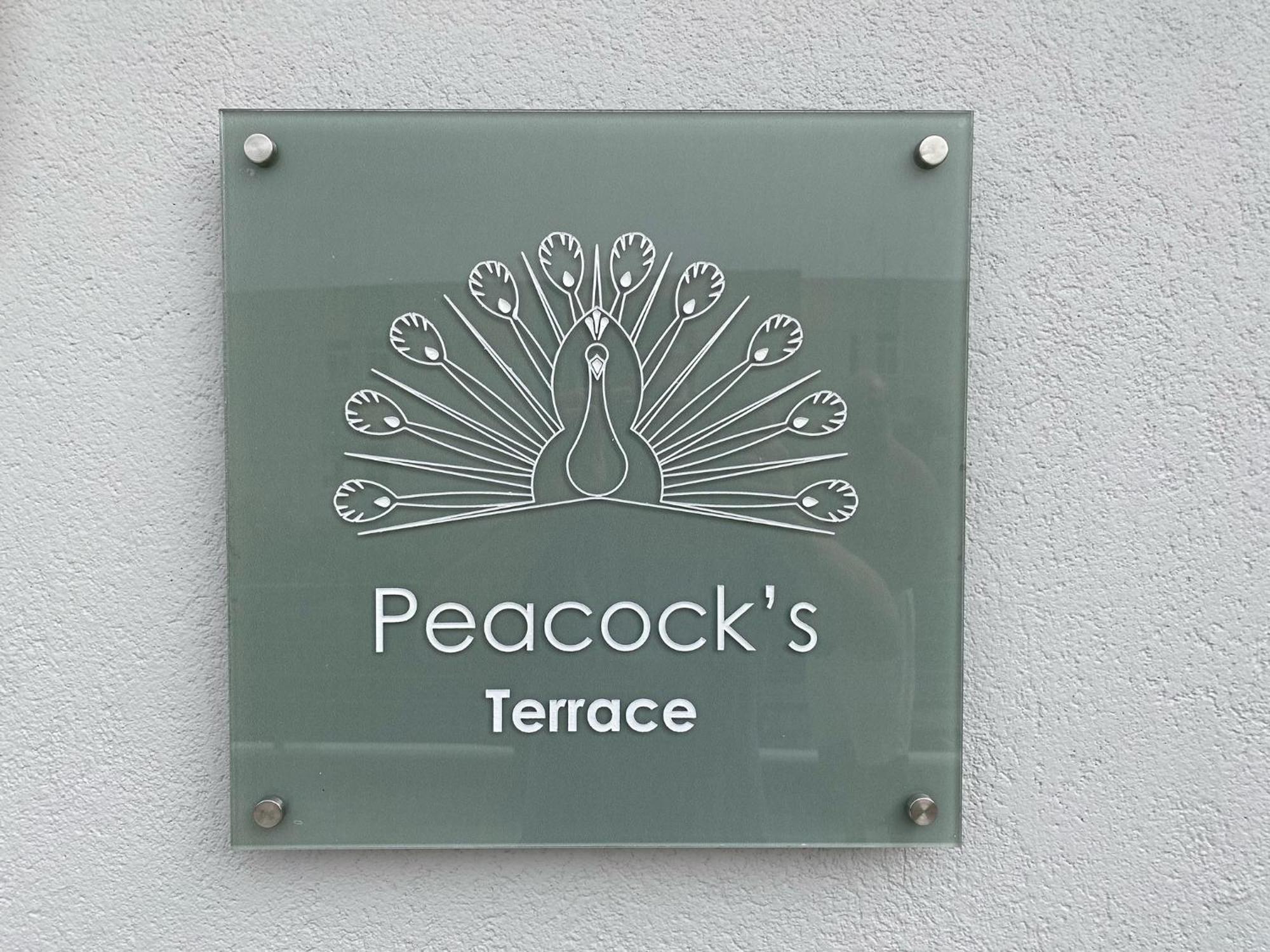 Peacock'S Terrace Apartment Pireu Exterior foto